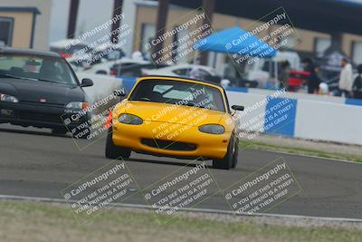 media/Dec-19-2025-Lucky Dog Racing (Fri) [[3b7b1b5fc8]]/Beginner/Session 2 Turn 1/